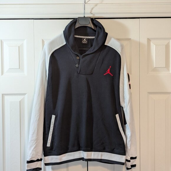 Jordan Black and White Sweater - Size XL - Picture 2 of 12